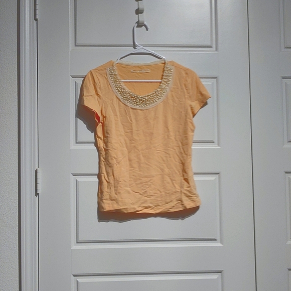 Pearls and lace decorated collar T-shirt - Picture 1 of 5